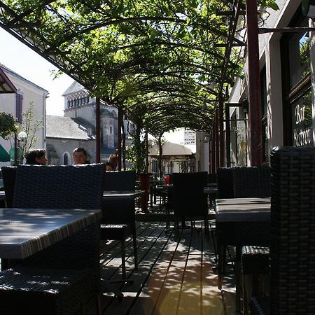 Hotel Restaurant Cousseau ปารองติส-ออง-บอร์น ภายนอก รูปภาพ
