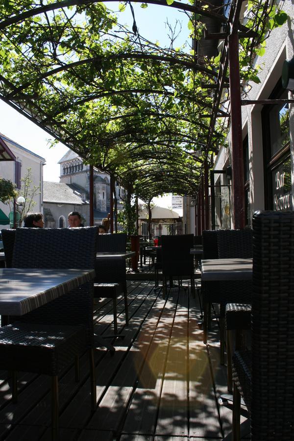 Hotel Restaurant Cousseau ปารองติส-ออง-บอร์น ภายนอก รูปภาพ