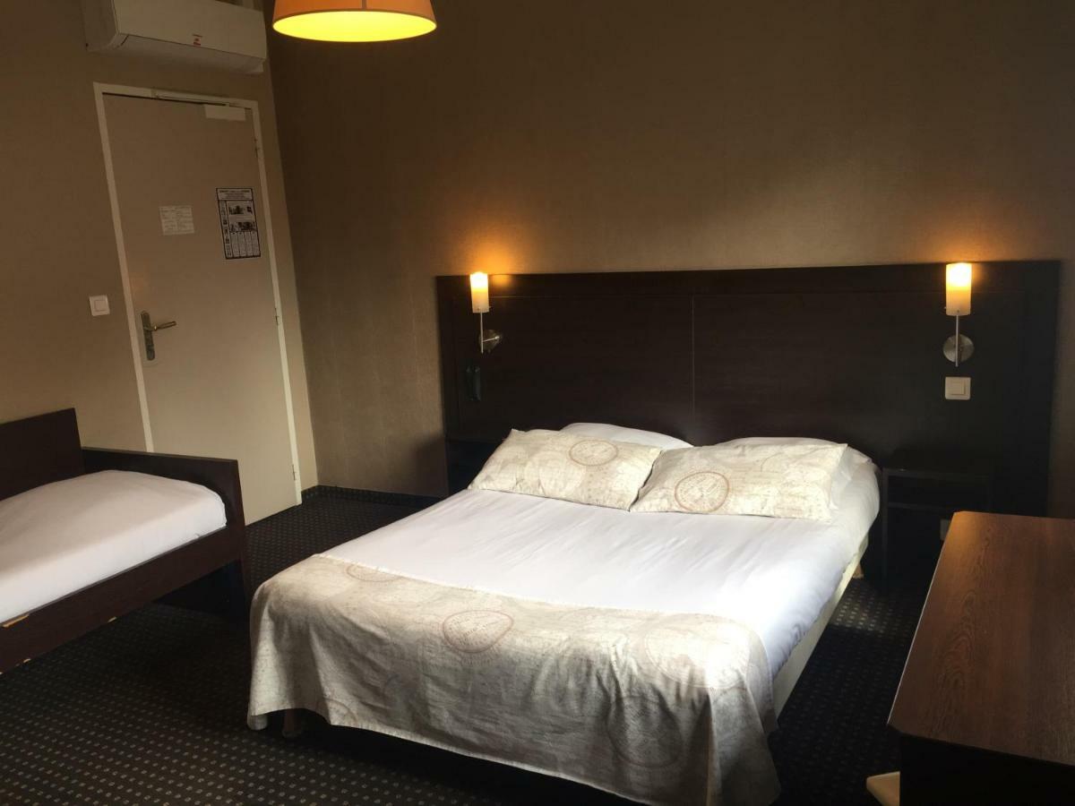 Hotel Restaurant Cousseau ปารองติส-ออง-บอร์น ภายนอก รูปภาพ