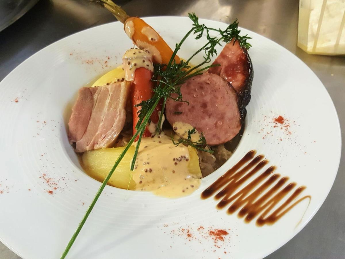 Hotel Restaurant Cousseau ปารองติส-ออง-บอร์น ภายนอก รูปภาพ